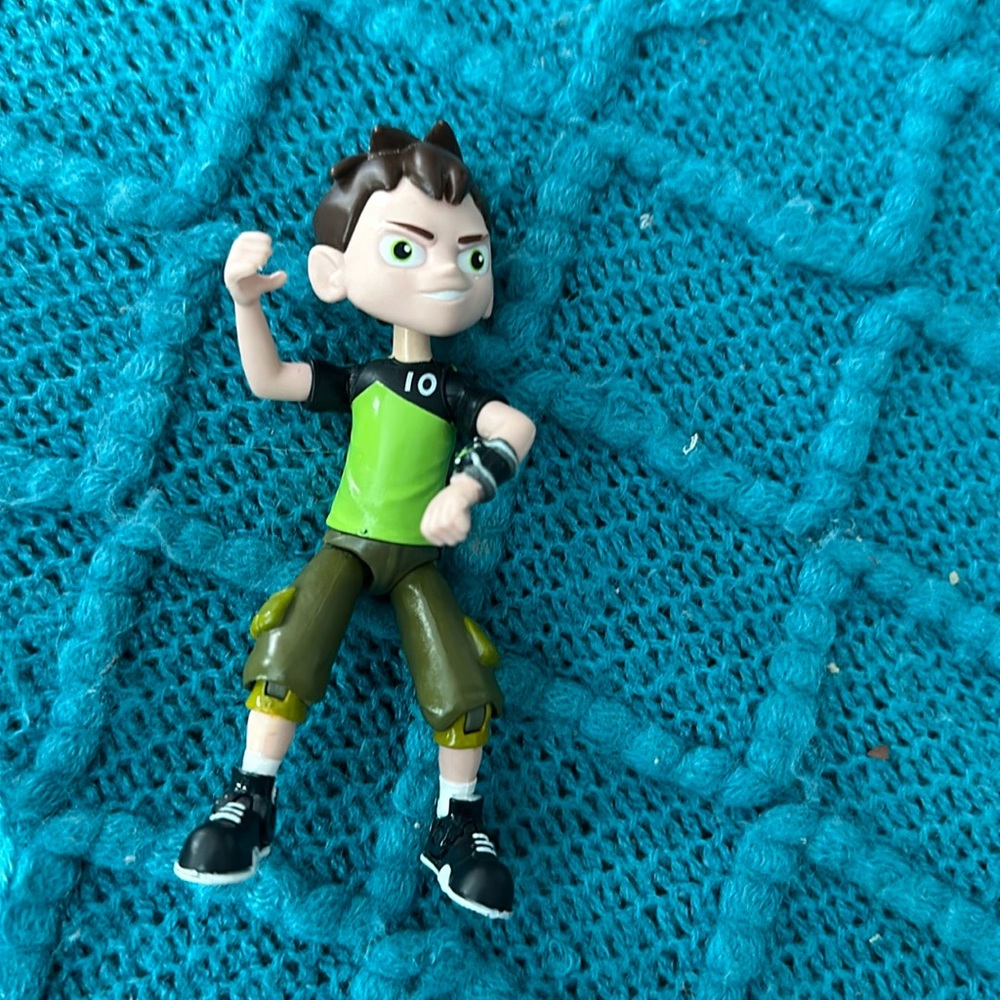 Ben10 action figure